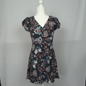 LOFT Outlet Petite Size 2 Fliral Dress Midi Length